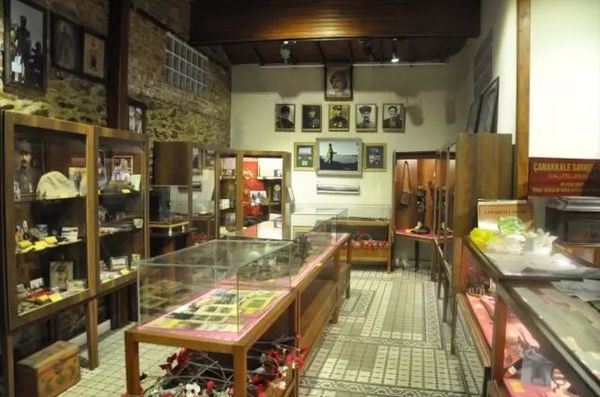 Vedat Açıkalın, Çanakkale Savaşları Koleksiyonunu Ödemiş'e Bağışladı