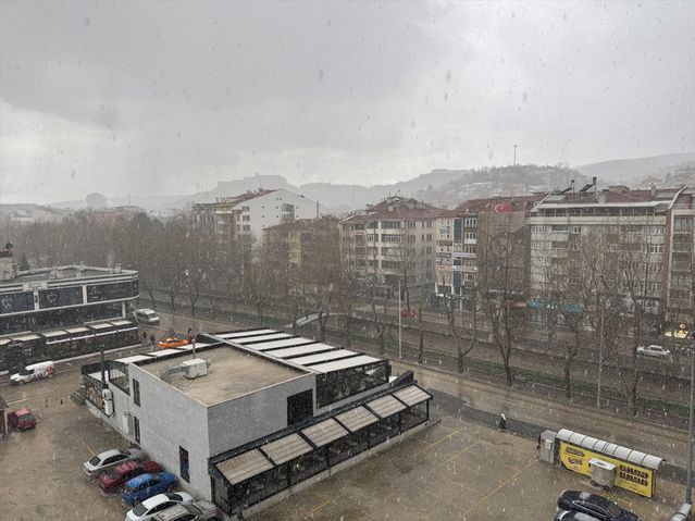 Kastamonu'da Kar Yağışı Aralıklarla Devam Ediyor