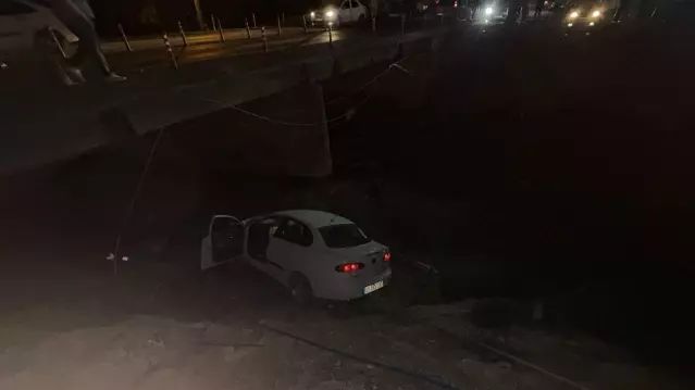 Düziçi'nde Otomobil Köprüden Düşerek Sürücü Yaralandı