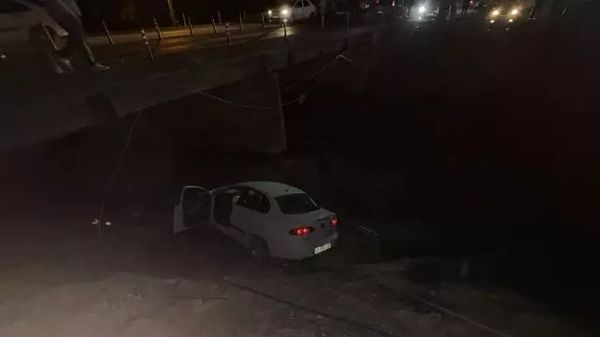 Düziçi'nde Otomobil Köprüden Düşerek Sürücü Yaralandı