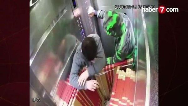 Beyrut'ta Asansör Ağır Yüke Dayanamayıp Düştü: İki İşçi Ağır Yaralandı