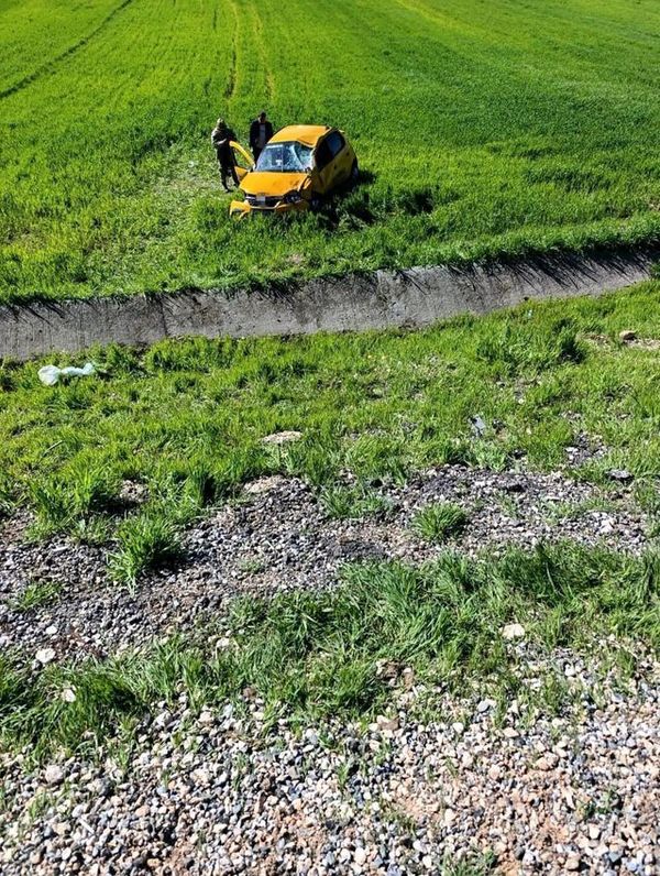 Silvan'da Taksi Devrildi: 4 Kişi Yaralandı