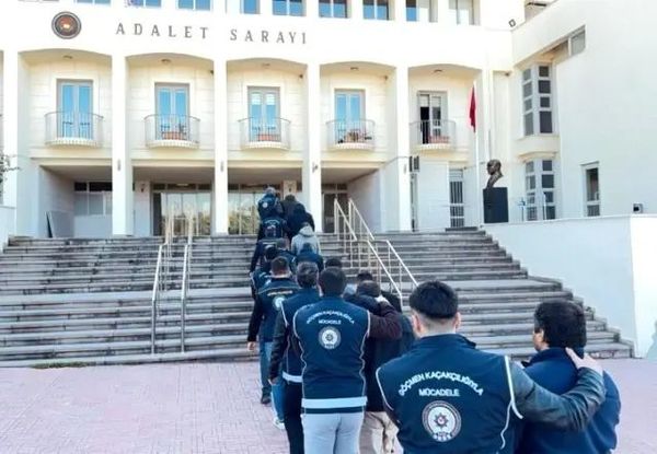 Bodrum'da 33 Düzensiz Göçmen Yakalandı, 9 Kişi Tutuklandı