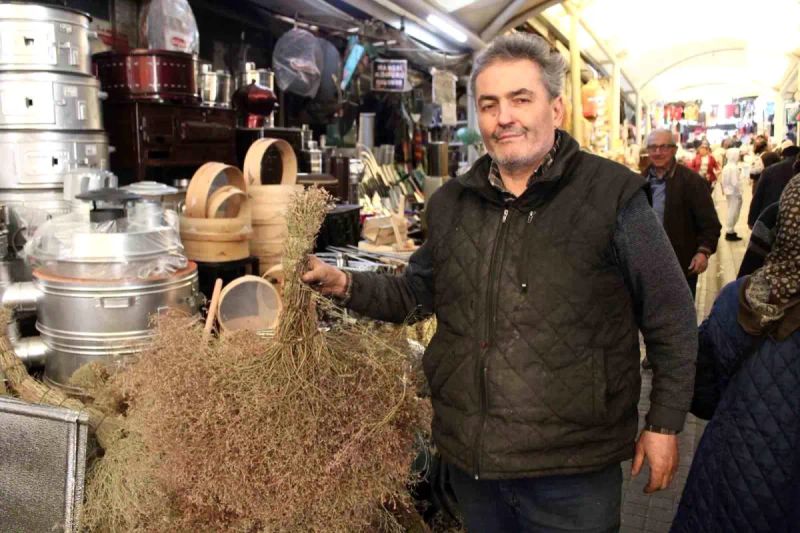 Çalı Süpürgeleri Teknolojiye Karşı Kırsalda Hayat Buluyor