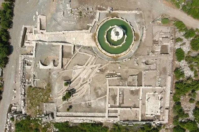 Kibyra Antik Kenti'nde 2000 Yıllık Medusa Mozaiği Ziyarete Açıldı