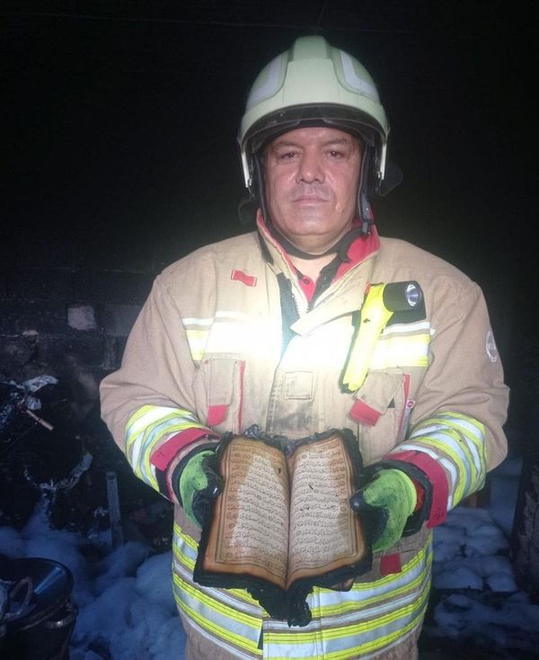 Kahramanmaraş'ta Yangında İtfaiye Erleri Kur'an-ı Kerim ve 320 Bin TL'yi Kurtardı