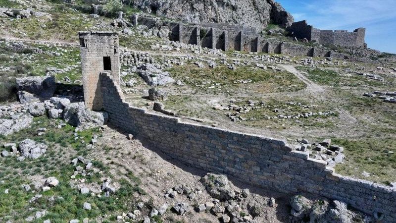 Sillyon Antik Kenti Surları Restorasyonla Yeniden Canlandı