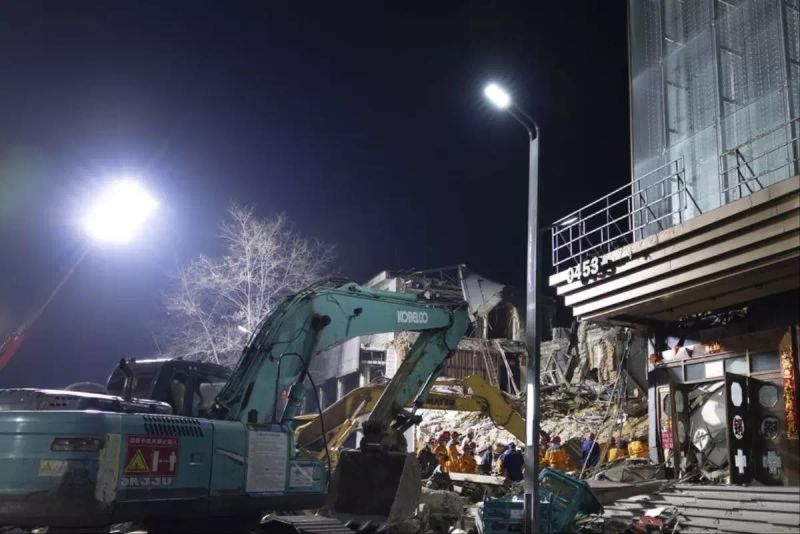 Heilongjiang'da Bina Çöktü: 7 Kişi Hayatını Kaybetti