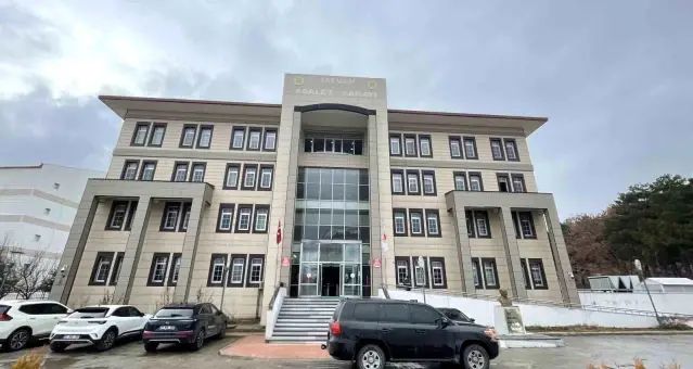 Tatvan'da Sahte Altın Dolandırıcılığıyla İlgili 2 Kişi Tutuklandı