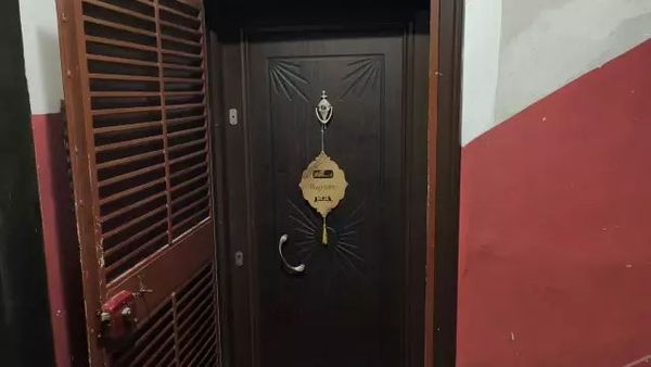 Mersin'de Boşanma Sürecindeki Eşi Bıçaklayarak Öldüren Kadın Tutuklandı