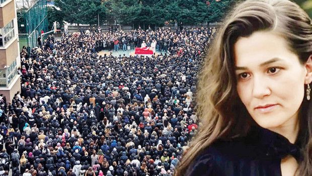 Fatma Nur Öğretmen İçin Okulda Duygusal Veda Töreni Düzenlendi