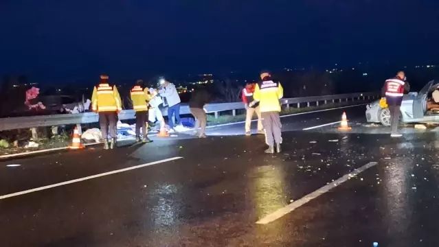 Birecik'te Tanker ile İki Otomobilin Çarpıştığı Kazada 5 Yaralı, 1 Çocuk Hayatını Kaybetti