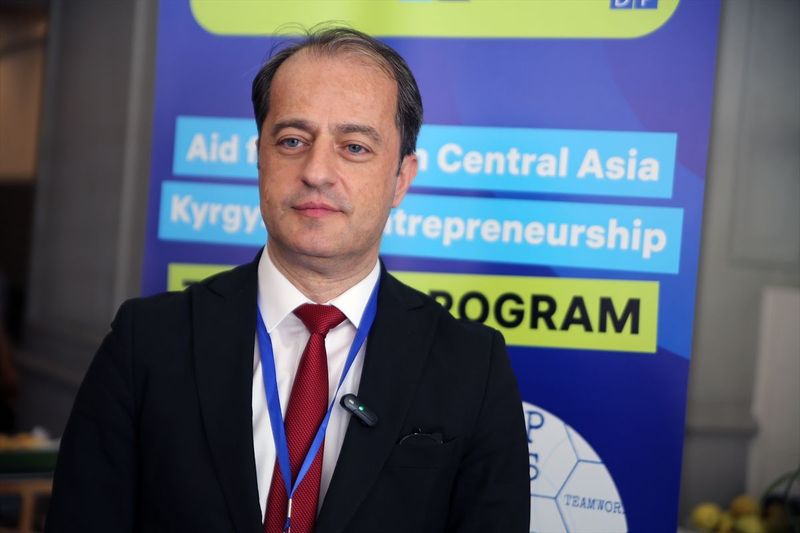 Türk Uzmanlar Kırgız Girişimcilere E-Ticaret ve İş Planı Eğitimi Verdi