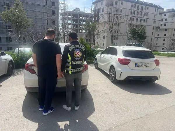 Maltepe'de Trafikte Tartışan Sürücüye 180 Bin TL Ceza Kesildi