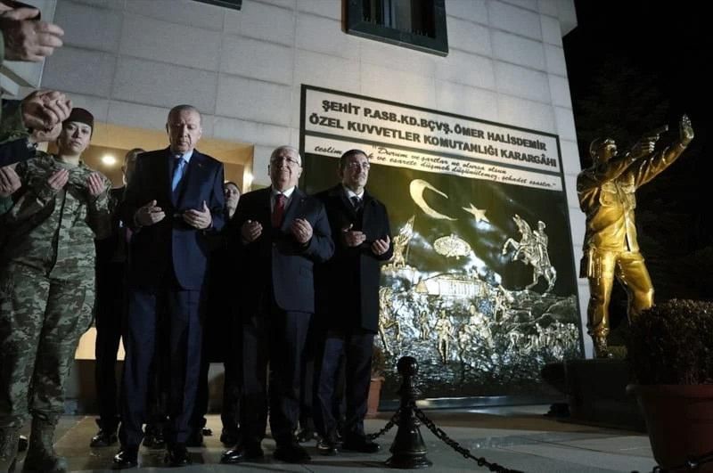 Şehit Ömer Halisdemir'in Kızı Elif Nur Halisdemir Bordo Bereli Teğmen Oldu