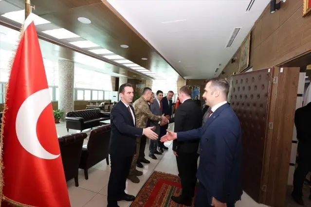 Bitlis Valiliği’nde Bayramlaşma Etkinliği Düzenlendi