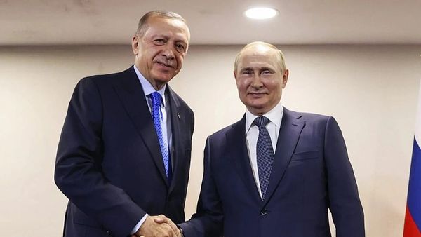 Erdoğan ve Putin Telefonda Görüştü: İran, Karadeniz ve Bölgesel Konular Masada