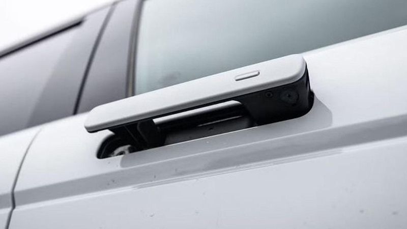 Çin 2027'den İtibaren Tüm Otomobillerde Gizli Kapı Kollarını Yasaklıyor