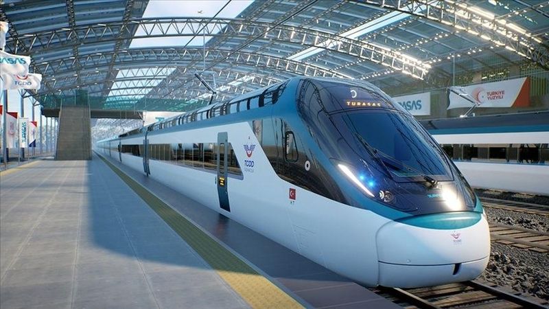 Bakan Uraloğlu: Milli Elektrikli Hızlı Tren Test Süreci Cuma Başlıyor
