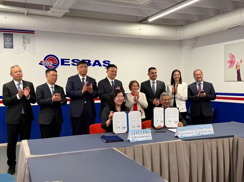 İzmir Serbest Bölgeleri Asya-Avrupa Ticaretinde Yeni İşbirliği Anlaşması İmzaladı