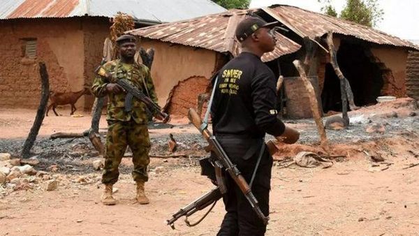 Nijerya'nın Niger Eyaletinde İki Köye Silahlı Çete Saldırısı