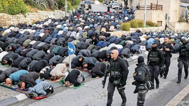İsrail Polisi Müdahalesiyle Mescid-i Aksa'da Bayram Namazı İlk Kez Kılınamadı