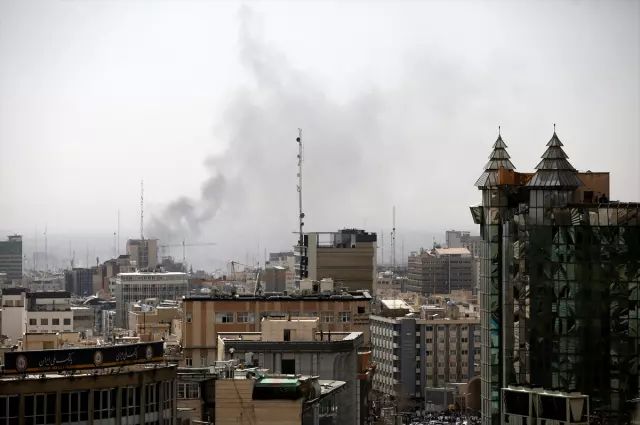 ABD ve İsrail'in İran'a Saldırısında Üst Düzey Komutanlar ve Sivil Kayıplar Bildirildi