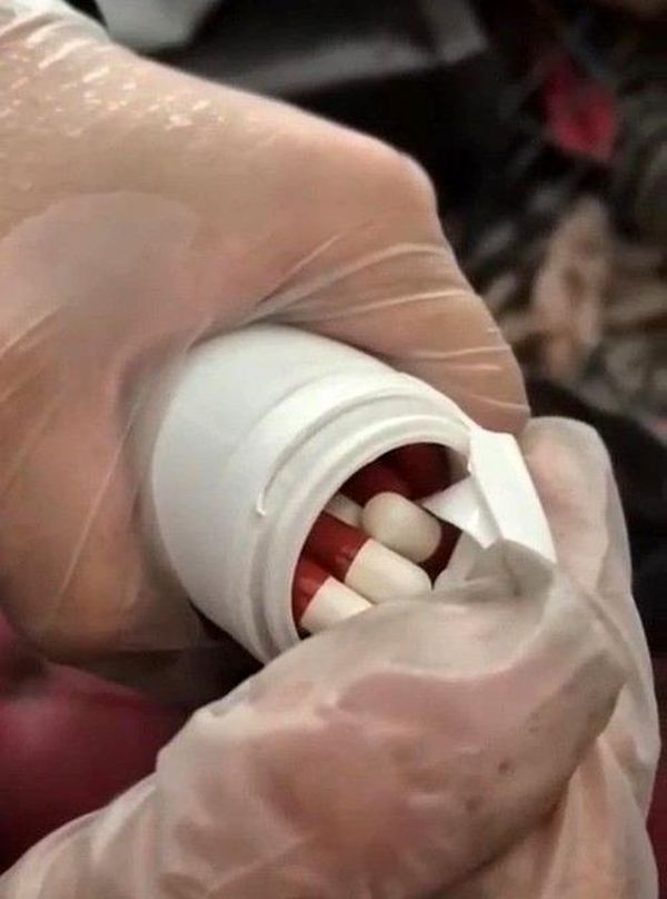 Samsun Tekkeköy'de 2 Bin 200 Sentetik Ecza Hapı Ele Geçirildi