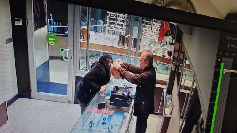 Zonguldak'ta Kuyumcuyu Silahla Kandıran Şüpheli Tutuklandı