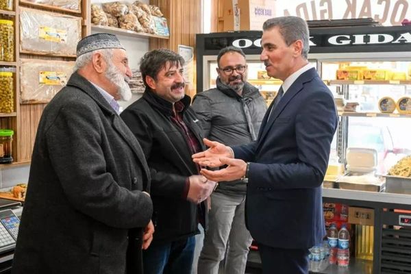 Vali Baruş Gürcükapı Esnafını Ziyaret Etti