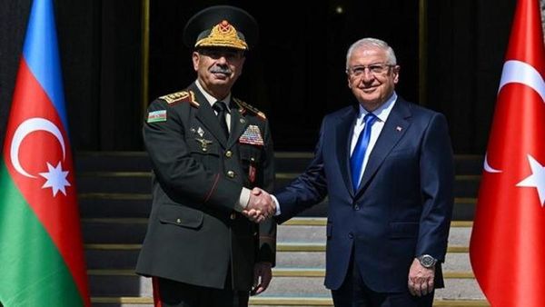 Milli Savunma Bakanı Güler, Azerbaycanlı Mevkidaşı Hasanov ile Telefon Görüşmesi Yaptı