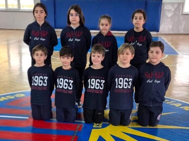 GKV Özel Okulları Öğrencileri Yüzme İl Şampiyonasında Öne Çıktı