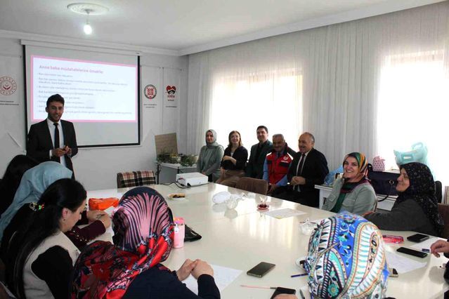 Bayburt'ta 9 Haftalık Modüler Aile Eğitim Programı Sona Erdi