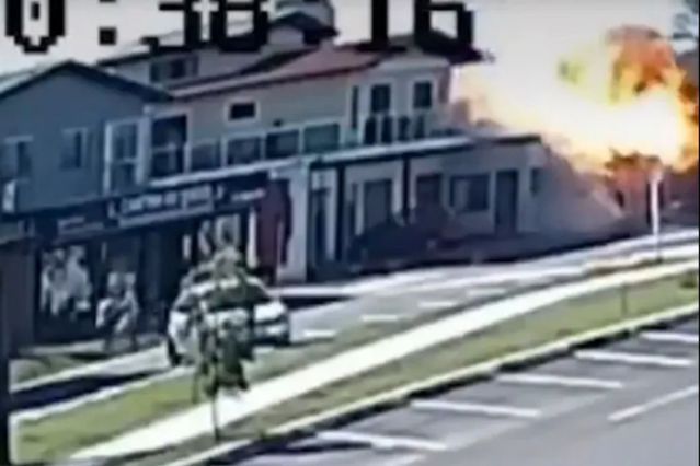 Brezilya’da Küçük Uçak Restorana Çarptı: 4 Kişi Hayatını Kaybetti