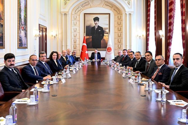 Adalet Bakanı Akın Gürlek'ten Yargıda Birlik Derneği'ne Teşekkür