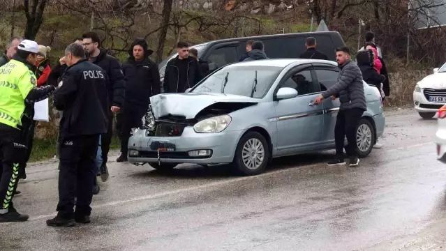Malatya'da Beş Araçlı Zincirleme Kaza: Dört Kişi Yaralandı