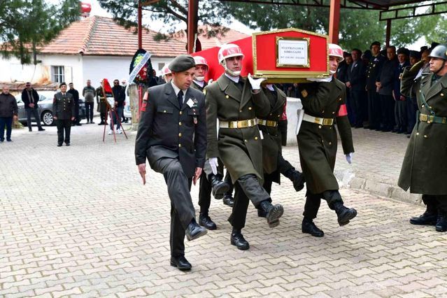 Manisa Alaşehirli Kıbrıs Gazisi Süleyman Çopur Askeri Törenle Uğurlandı