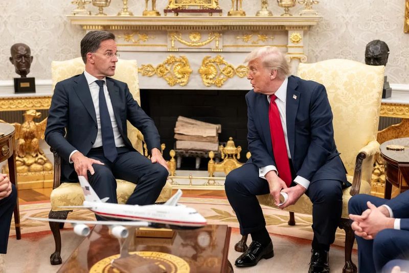 Trump ve Rutte Beyaz Saray'da Görüştü, NATO-ABD İlişkileri Konuşuldu
