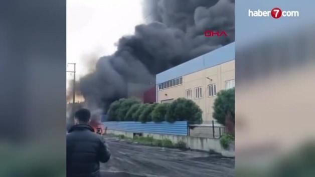 İzmir Torbalı'da Geri Dönüşüm Fabrikasında Çıkan Yangın Kontrol Altına Alındı