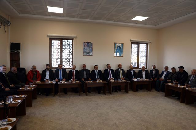 Milli Eğitim Bakanı Tekin Gaziantep'te Cemevini Ziyaret Etti ve Müfredat Güncellemelerini Açıkladı