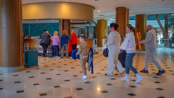 Marmaris 2026 Turizm Sezonunu İngiliz Turistlerle Başlattı