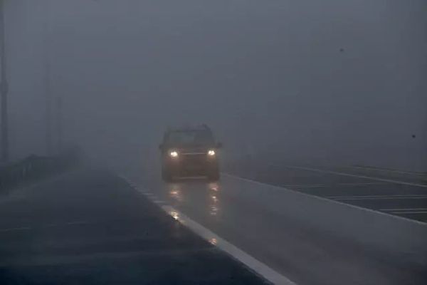 Bolu Dağı'nda Yoğun Sis Ulaşımı Olumsuz Etkiledi