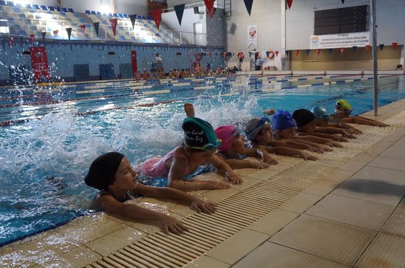 Marmaris Belediyesi Yarı Olimpik Yüzme Havuzunu Geçici Olarak Kapatıyor