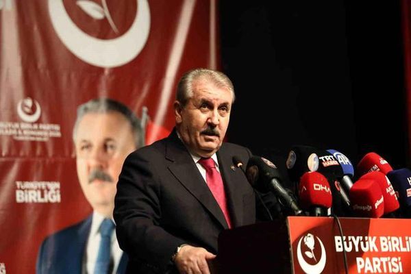 Mustafa Destici: Türkiye Bölgesinde Savaş İstemiyor, Ancak İsrail ve ABD Engel Oluyor