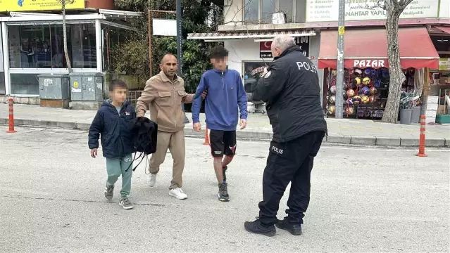 Burdur'da Bıçaklı Saldırı: İki Genç Yaralandı