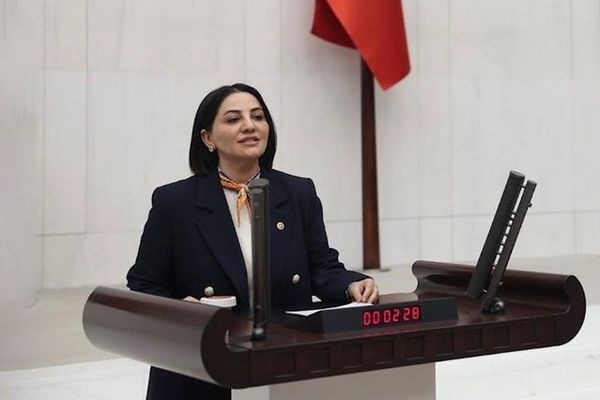 AK Partili Şengül Karslı'dan Muhalefete Sert Eleştiri: Önce Kendi Geçmişinize Bakın