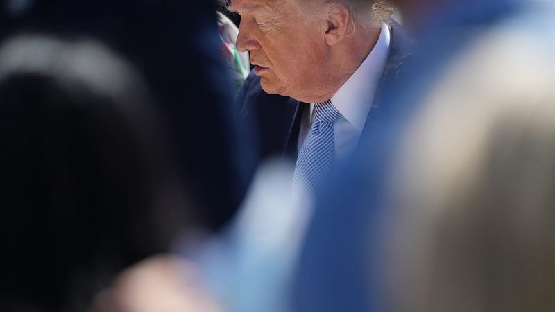 Trump, İran ile Ateşkese İmza Atarak Savaş Krizinden Çıkış Yolu Arıyor