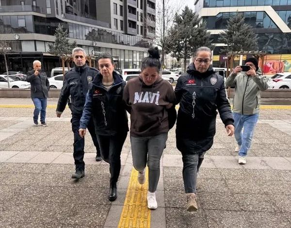 Aksaray'da Bıçaklama ve Polisle Tartışma Sonrası Anne ve Oğlu Tutuklandı