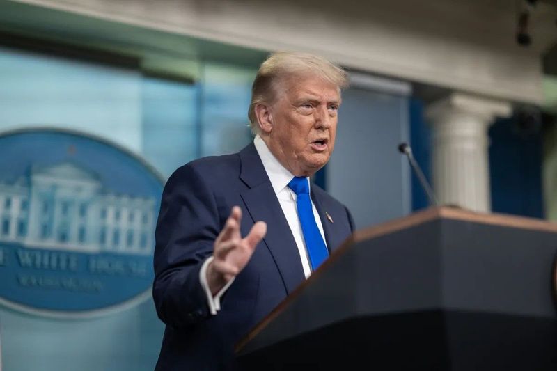 Trump'tan İran'a Hürmüz Boğazı Uyarısı: 'Cehennemi Yaşarsınız'