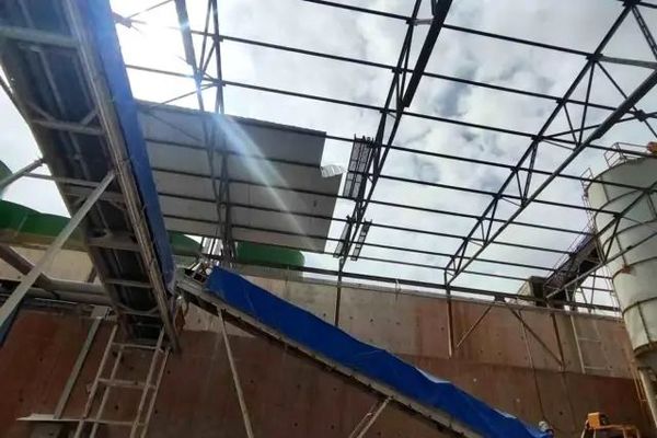 Kırıkkale'de Çatı Montajı Yapan İşçi 10 Metreden Düşerek Hayatını Kaybetti